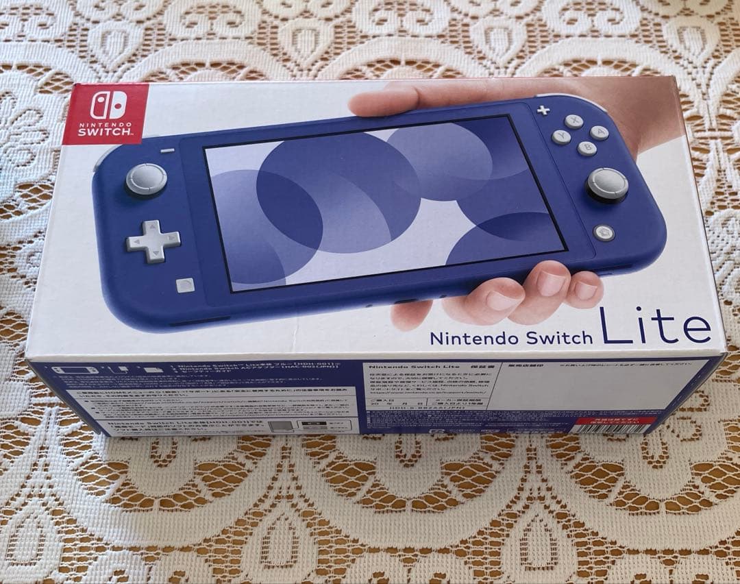 じ*ん様 【美品】SwitchLite 本体 公式キャリングケース付き