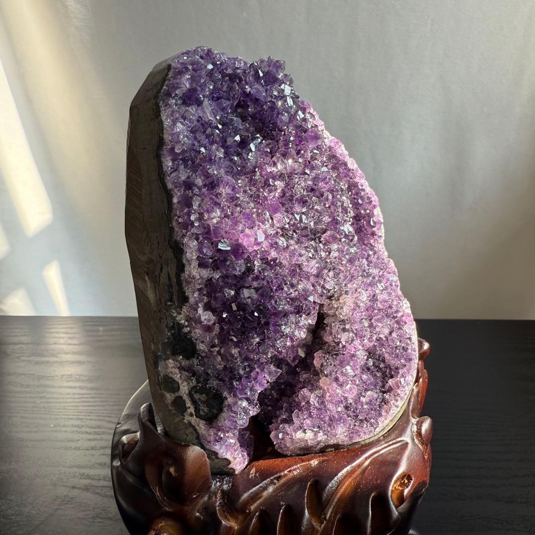 天然石アメジストのドーム　置物　原石　台座付きNO.010507