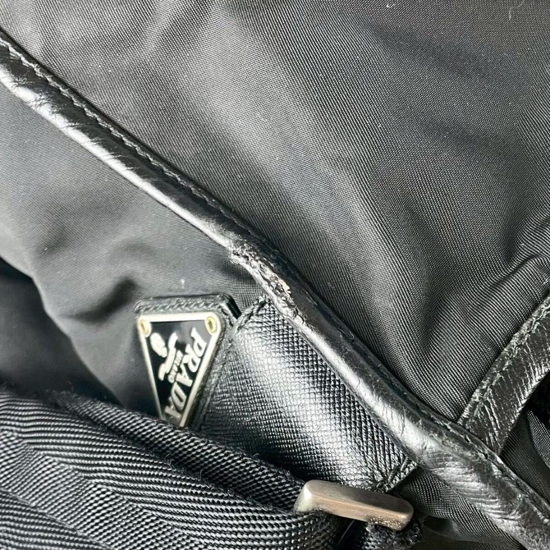 極美品 PRADA プラダ メッセンジャーバッグ 三角ロゴプレート 黒