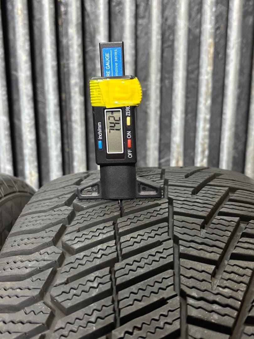 バリ溝‼️225/45R17 PCD112 コンチネンタルスタットレスホイール4本