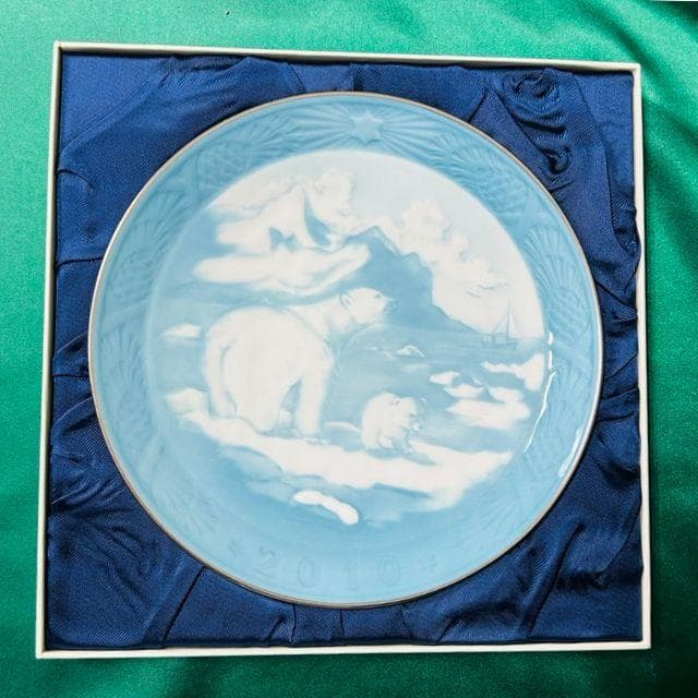 ロイヤルコペンハーゲン イヤープレート 2010 シロクマ WWF コラボ限定版