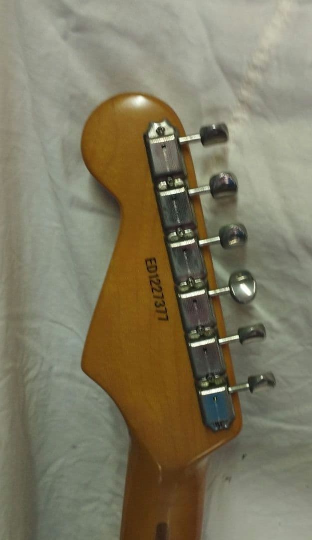 エドワーズ　ストラトキャスター　カスタムラボ