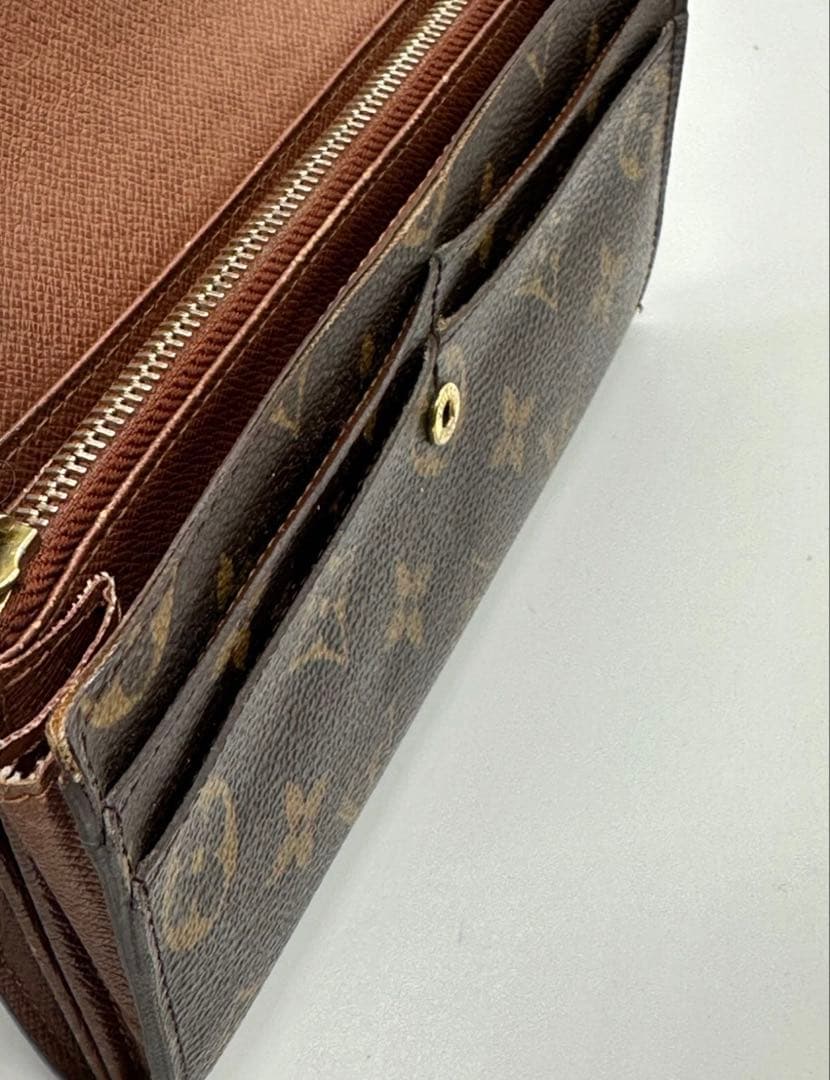 ルイヴィトン ポルトフォイユ サラ モノグラム 長財布 カード入れ10枚