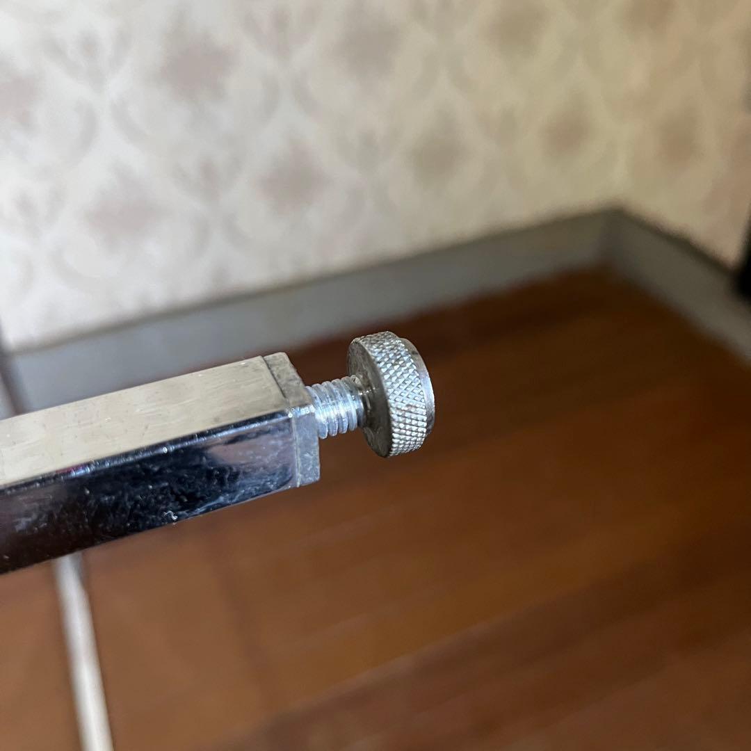 【アンティーク】アイアンフレーム 2段 ガラスラック 飾り棚 シェルフ 什器