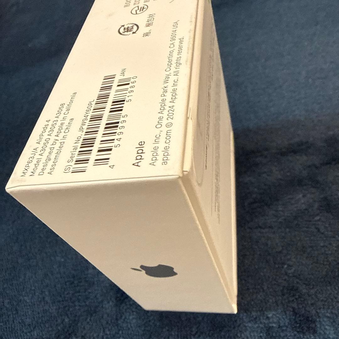 Apple AirPods 4 本体 USB-C充電ケース付き【新品・未開封】