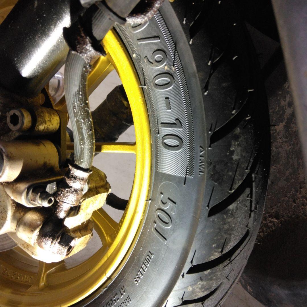 ①フロント　10インチホイール　タイヤ　ディスクホイール　ホンダライブディオZX