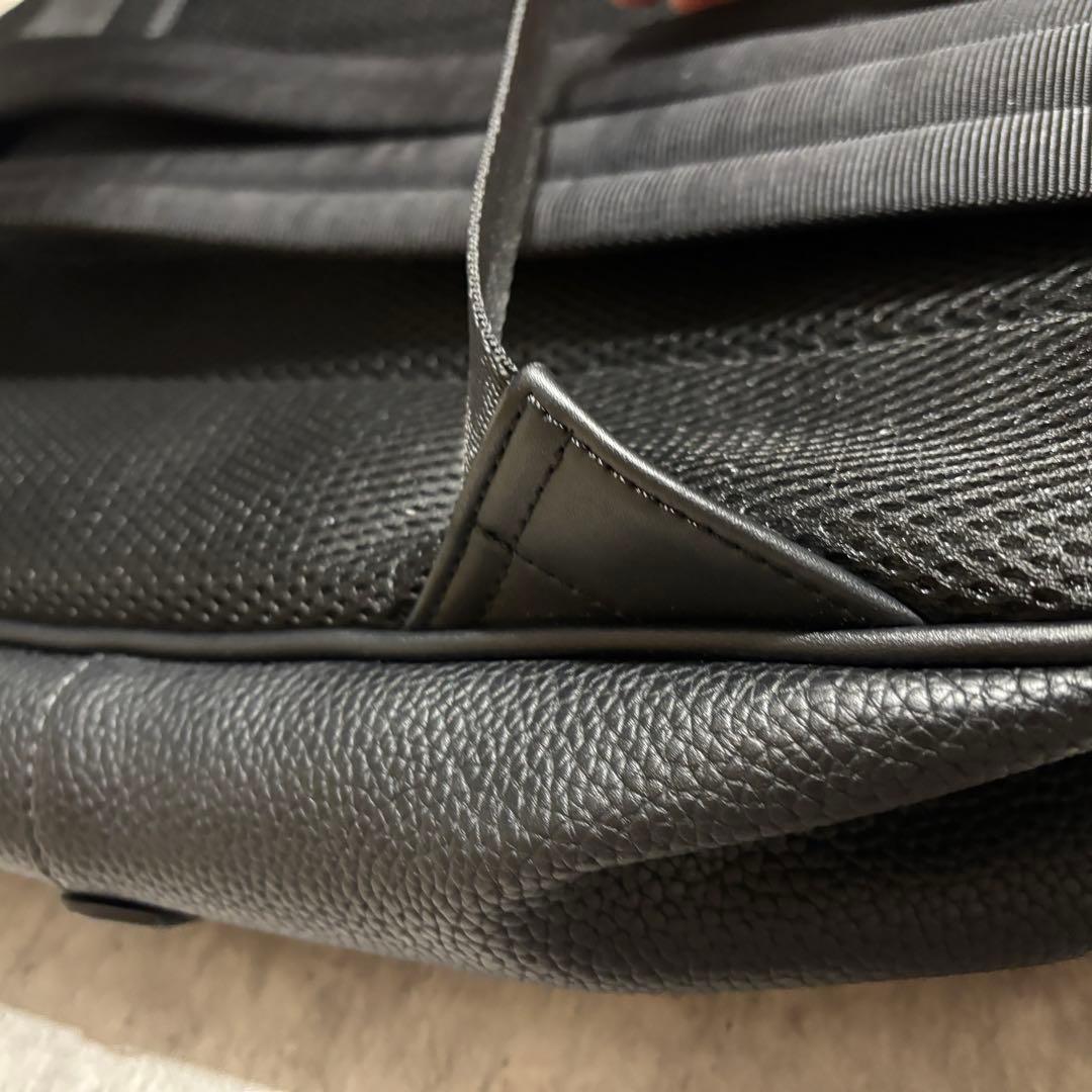 TAKEO KIKUCHI タケオキクチ　ブラック レザーバックパック