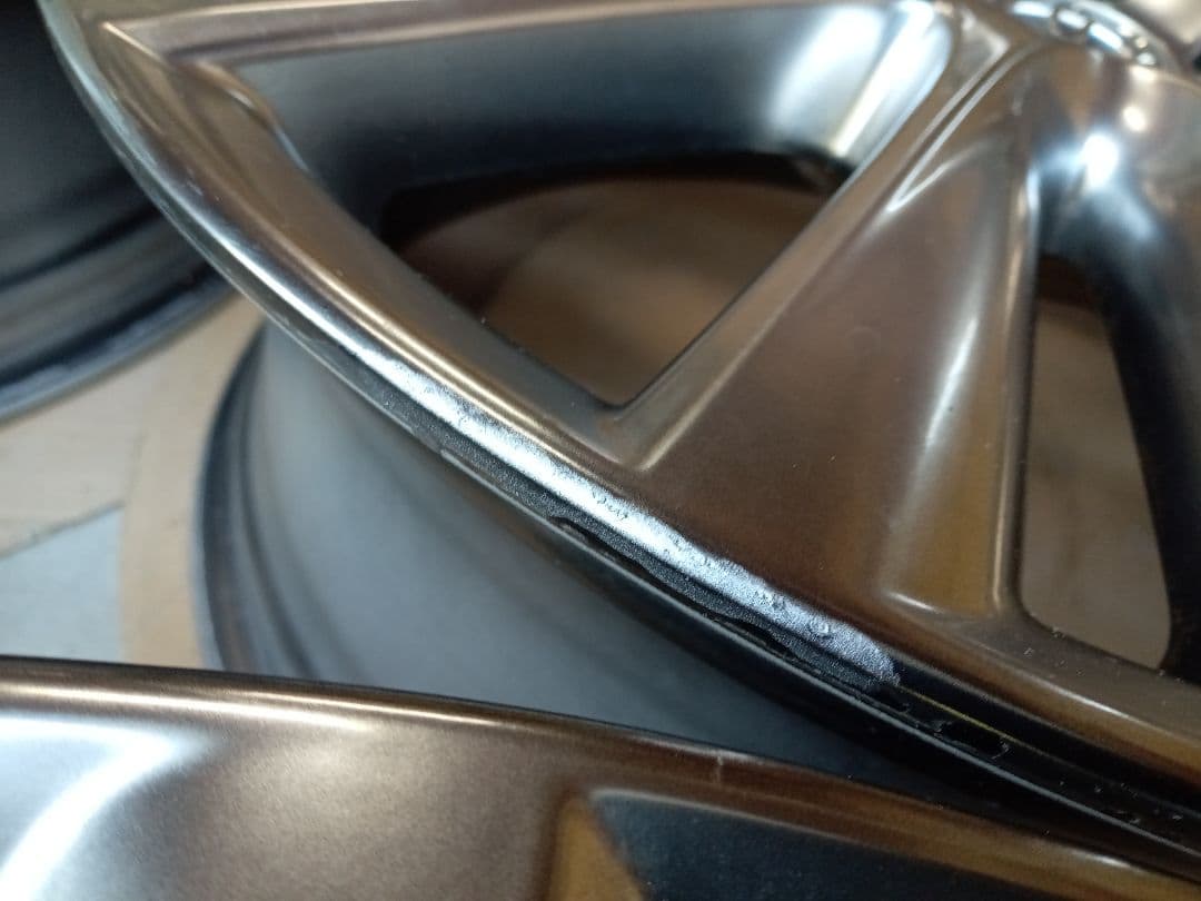 ハリアー純正ホイール