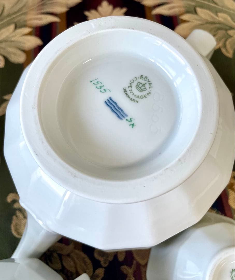 ロイヤルコペンハーゲン ヴィンテージ ホワイトパレス ゴールドポット他3点セット