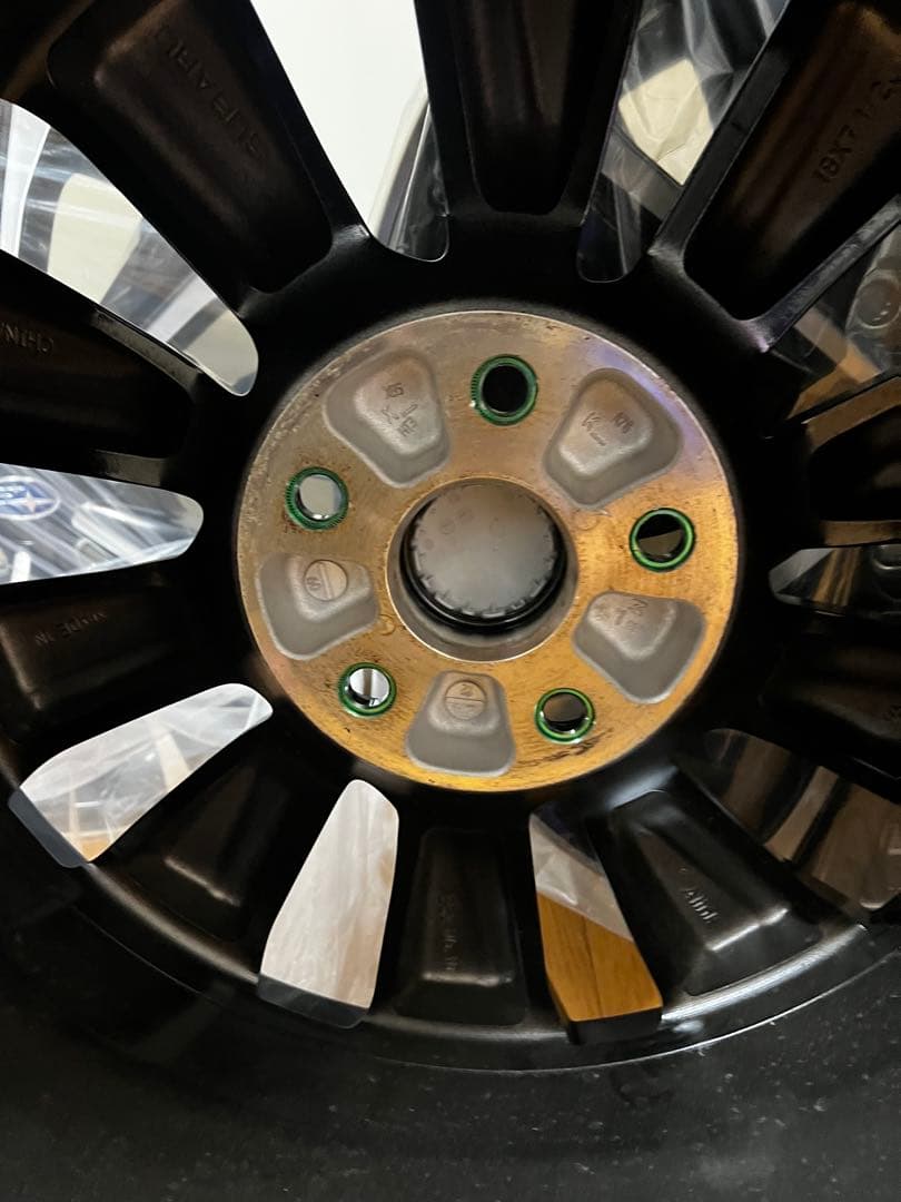 スバル レヴォーグ純正18インチホイール