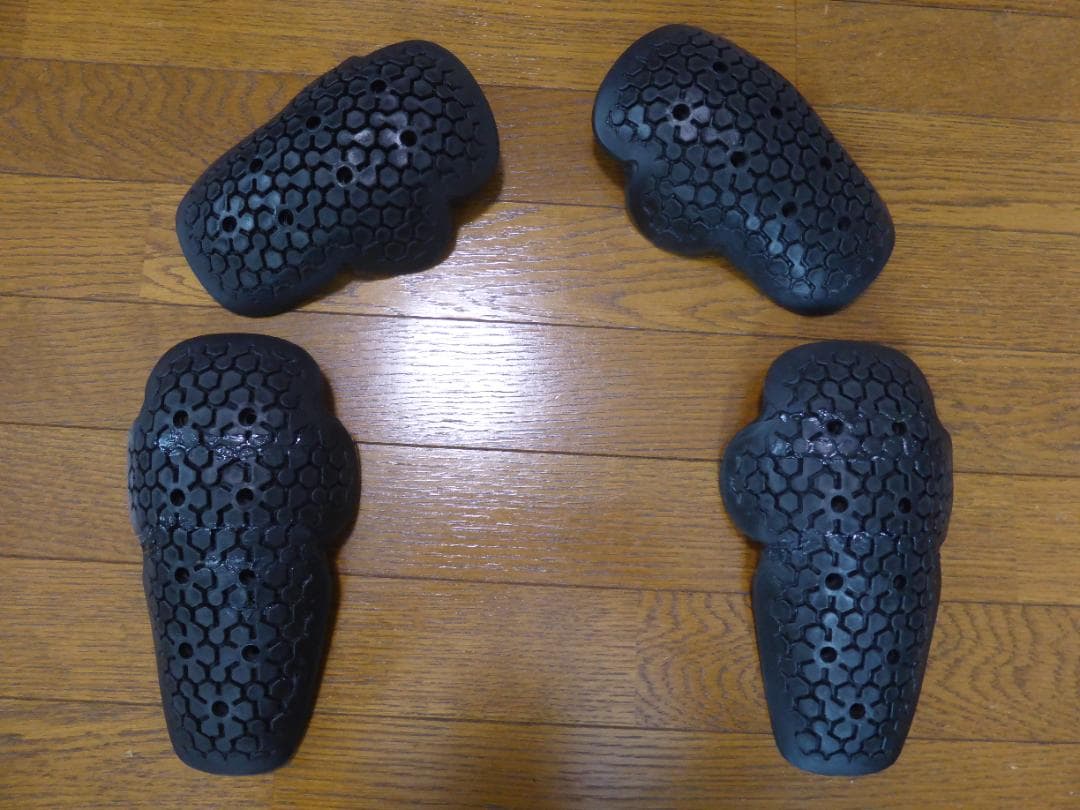 BERIK レーザージャケット ホワイト インナー プロテクター付き