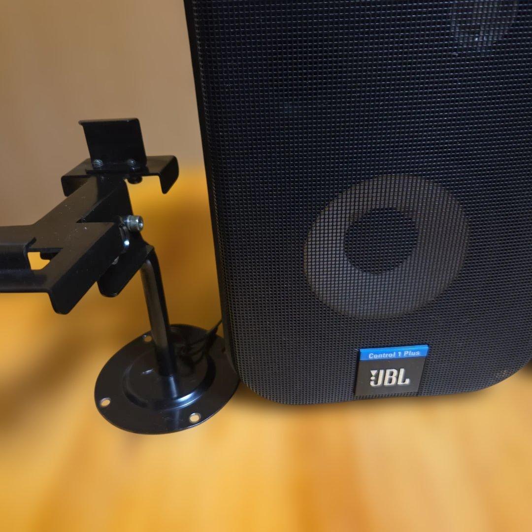 JBL Control 1 PLUS　スピーカー +MTC-201吊り金具付き