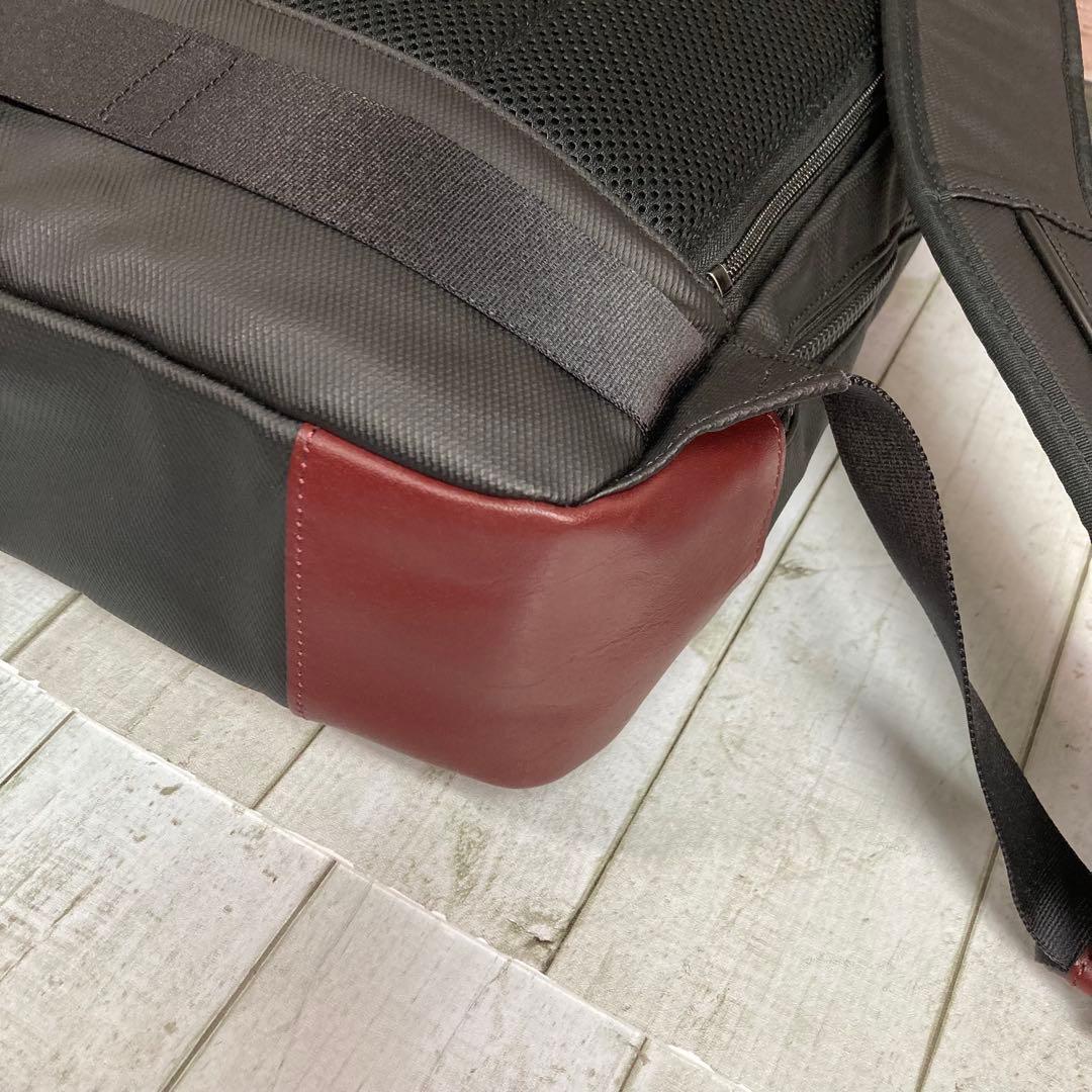 ✨極美品✨　タケオキクチ　現行品　B4可　PC収納　バックパック　ブラック　黒