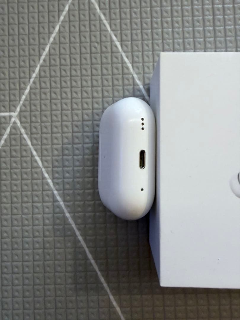 AirPods Pro 2本体 箱 Lightningケーブル イヤチップ付き