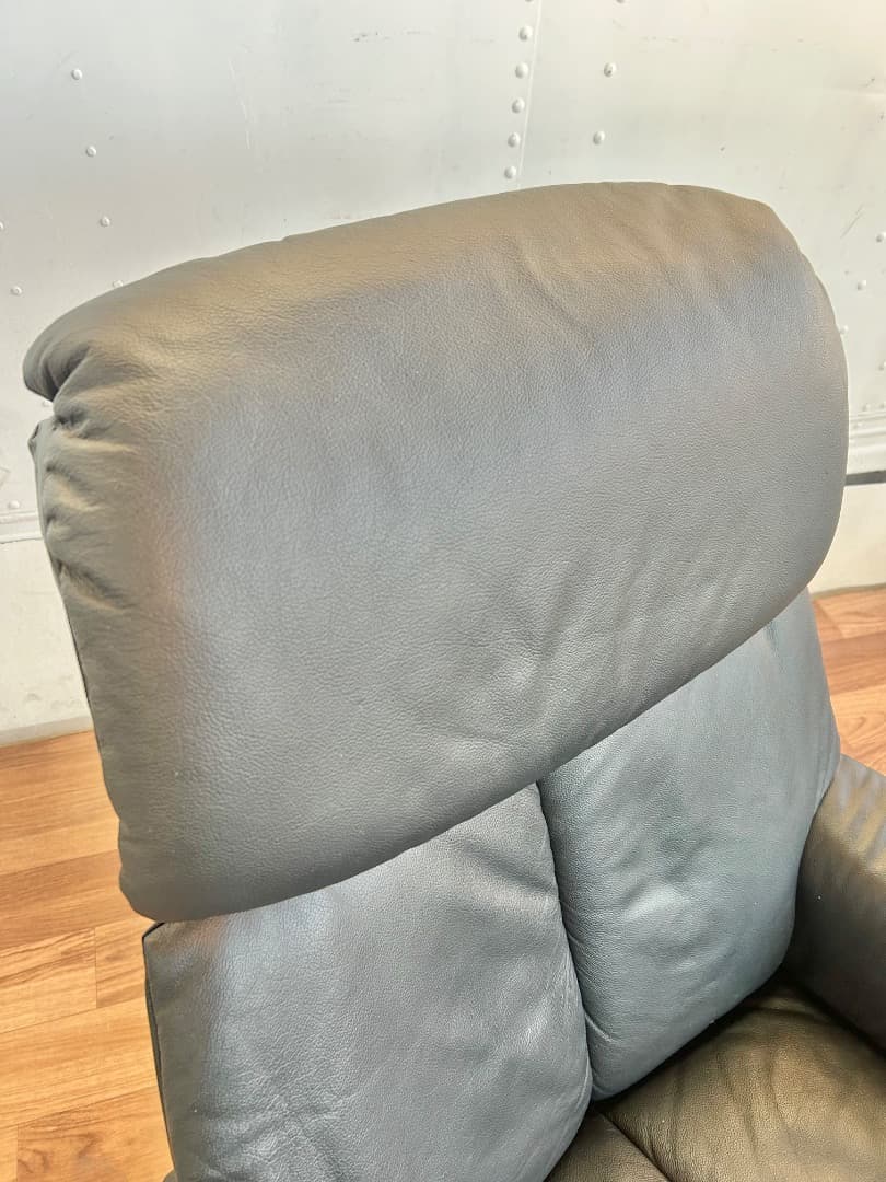 黒　パーソナルチェア　椅子　リクライニング　オシャレ　インテリア　モダン