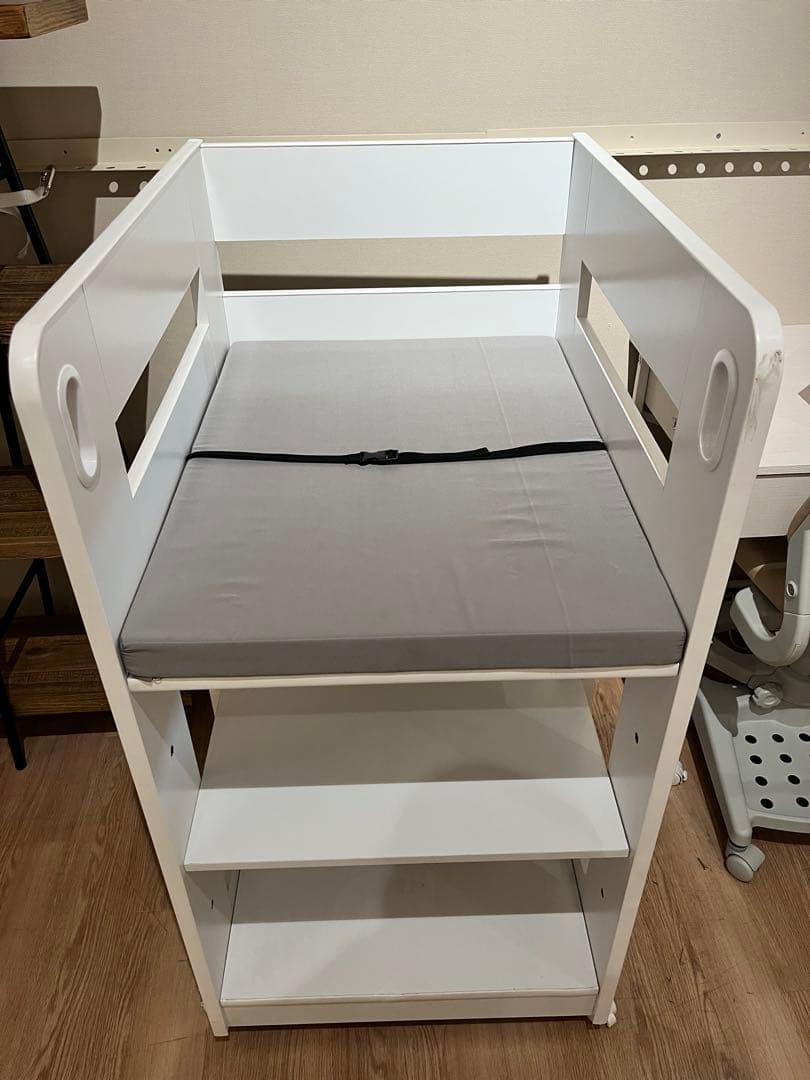 訳あり　新品未使用　ニトリ　移動するオムツ替え台　ベビー家具　直接取引