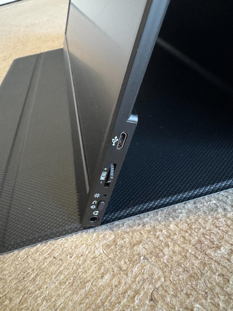 【美品】KEEPTIME モバイルモニター 15.6インチ IPS液晶パネル