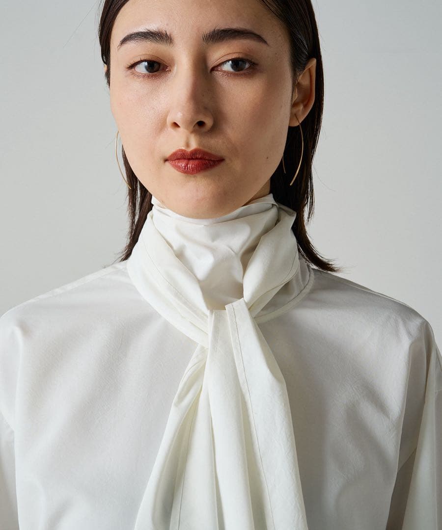 【Atelier N°5/アトリエヌメロサンク】タイプライターボウタイブラウス