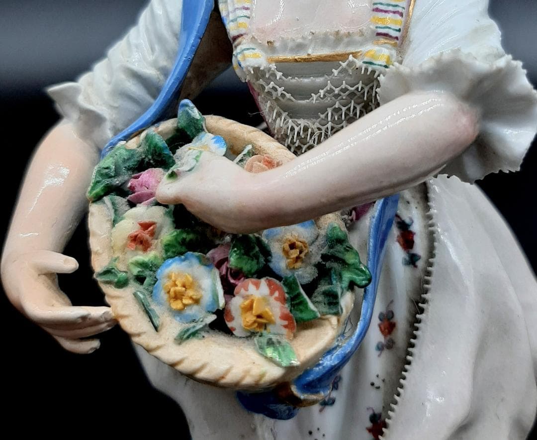 古マイセン／アシエ1768年『花摘みの女』大型フィギュリン美品1級品ボタン剣