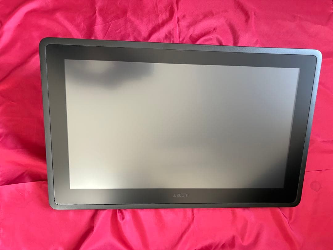 wacom cintiq 22 DTK2260K0D ワコム　液タブ