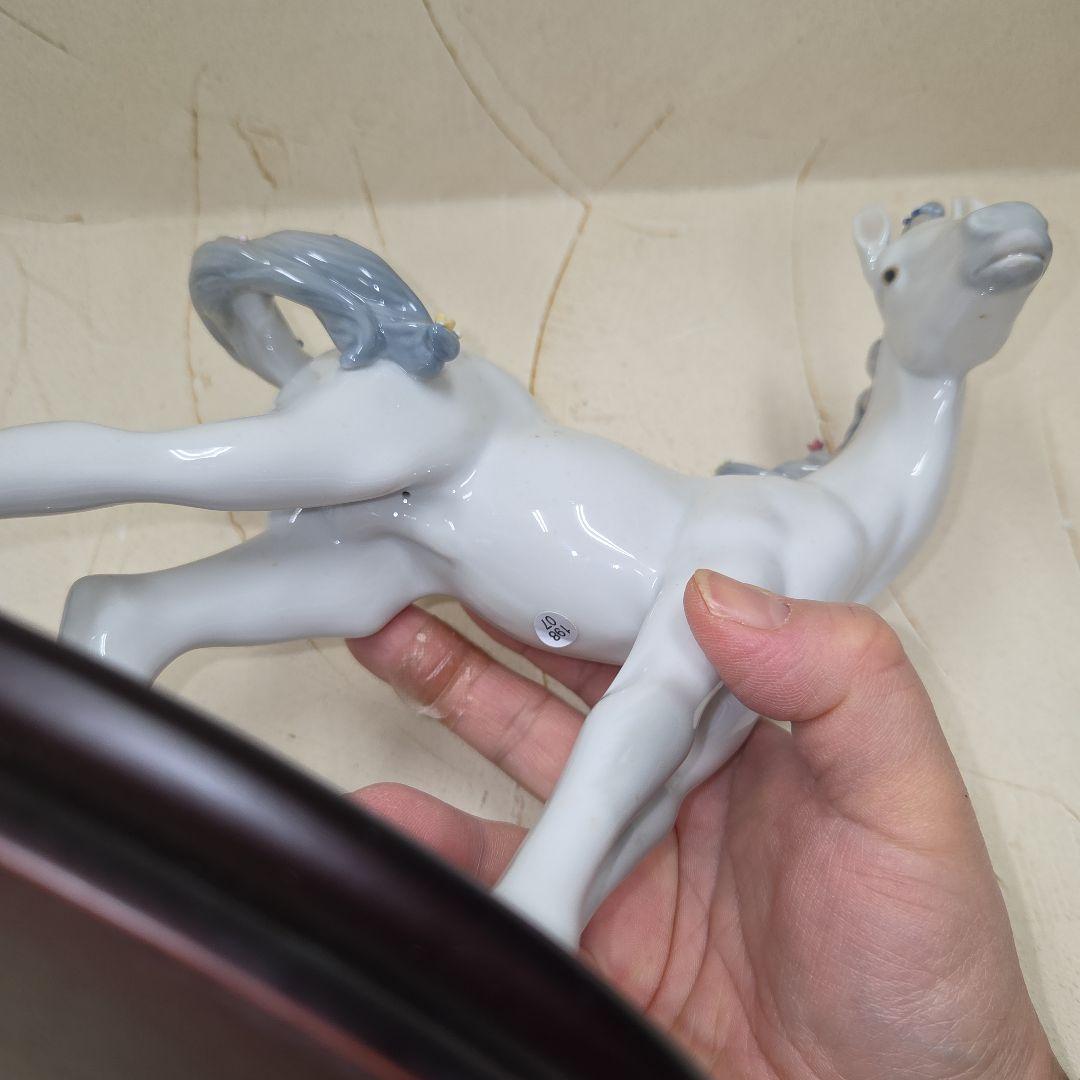 LLADRÓ 陶器 馬の置物