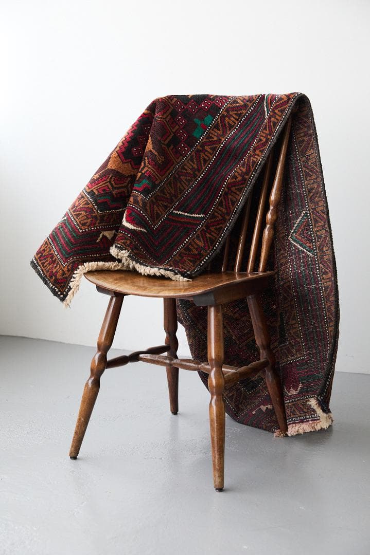 ヴィンテージラグ　トライバルラグ　バルーチ族（149×90cm）黒　紺　茶　緑