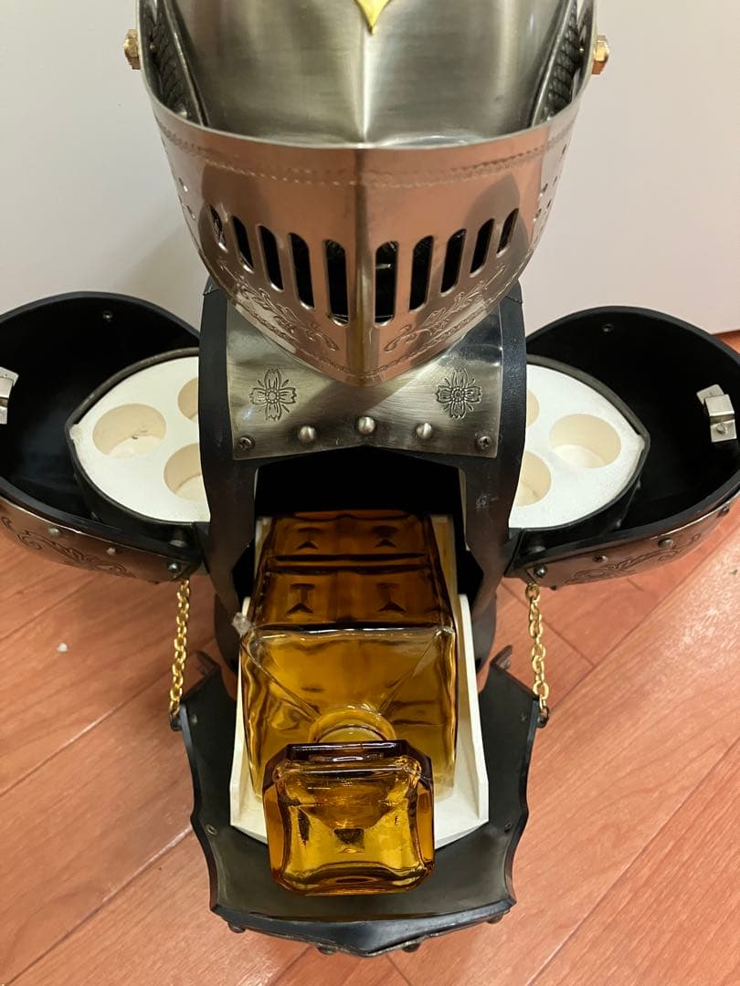 ニッカウイスキー 西洋甲冑 中身なし