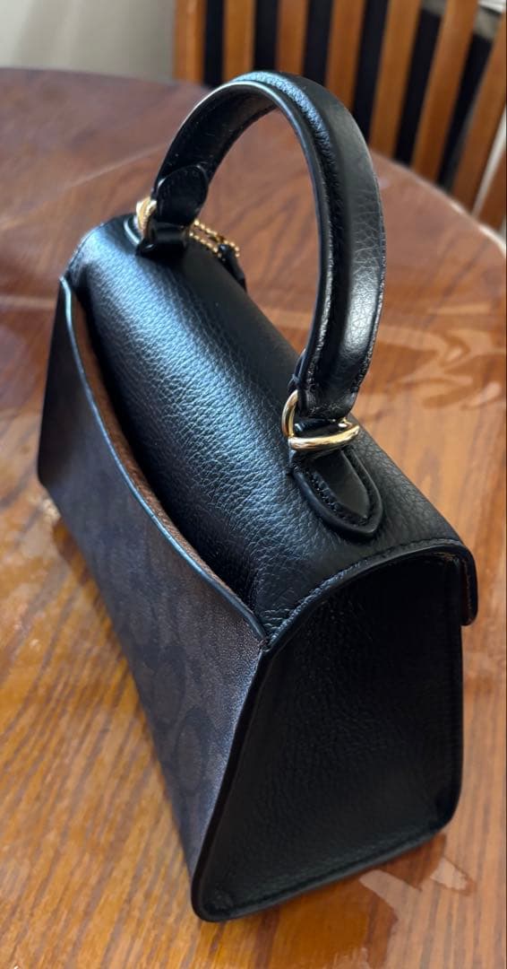 美品　コーチ　ペッパーサッチェル　ショルダーバッグ　2way シグネチャー