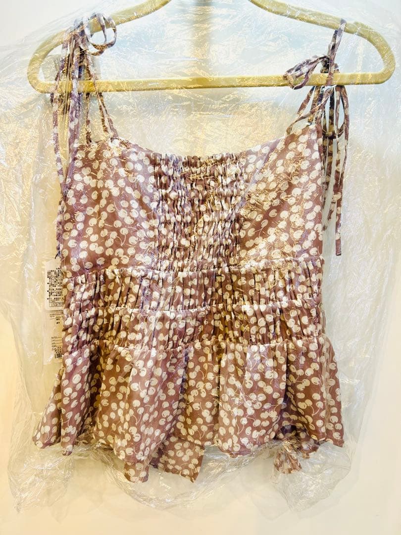 トップス Cherry Pattern Strap Top