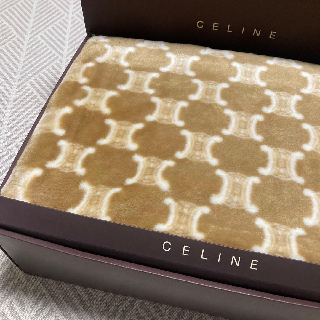 CELINEセリーヌ　マカダム柄　アクリルニューマイヤー毛布.肉厚★新品お箱入り