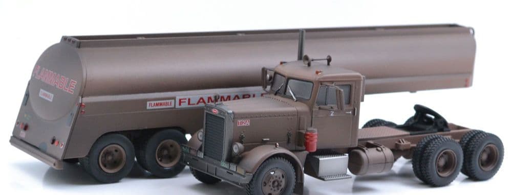 1955 ピータービルト　281 ニードルノーズ 　ウィズ　タンカー　\"激突!\"