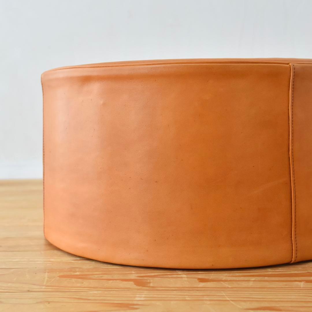 デンマーク Ivan Schlechter Foot Stool 本革オットマン