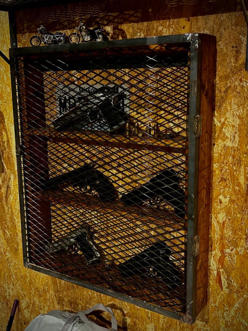 スチールラック アイアンラック 鉄格子 壁掛け棚 ヴィンテージ