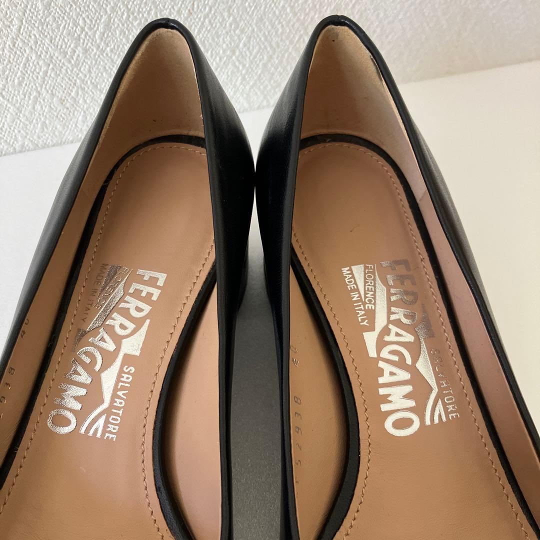 レア！フェラガモ パンプス シルバー金具 カーフレザー フラットシューズ　5