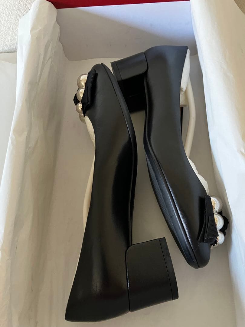 レア！フェラガモ パンプス シルバー金具 カーフレザー フラットシューズ　5