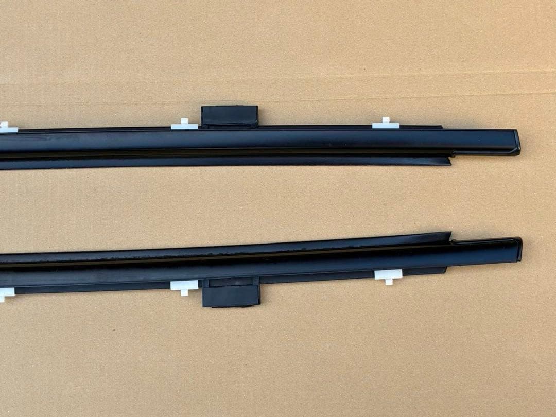 スズキカプチーノ　ドアアウタウェザストリップ