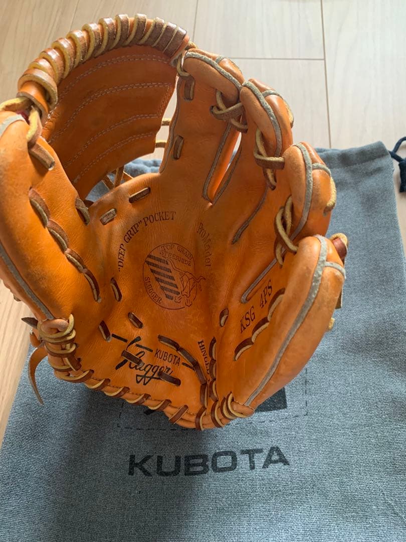 スラッガー Aggressive グローブ　内野用