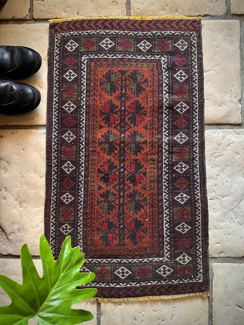 トライバルラグ　ヴィンテージラグ　バルーチ族　シスターン　ザボール　プリミティブ