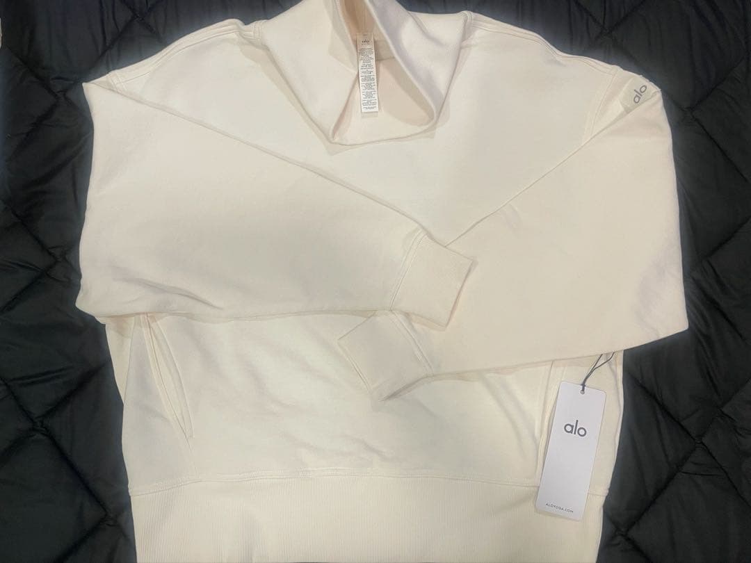 aloモックネックプルオーバーHazy Mock Neck Pullover