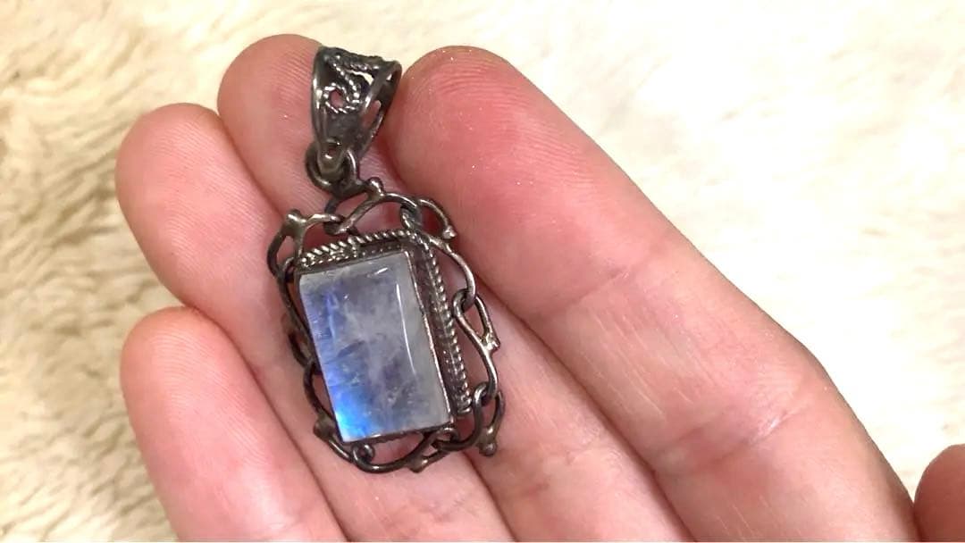 レインボームーンストーン ペンダントトップ　シルバー925