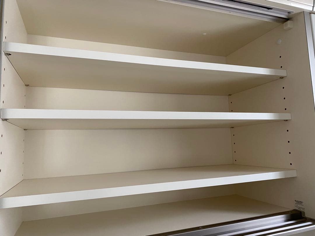 ホワイト 食器棚 ガラス扉付き　4/24まで