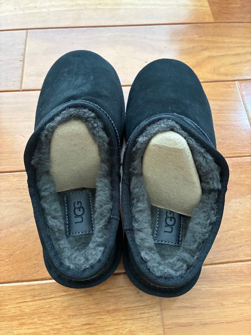 新品未使用　アグ　フレームワーク　サイズ7