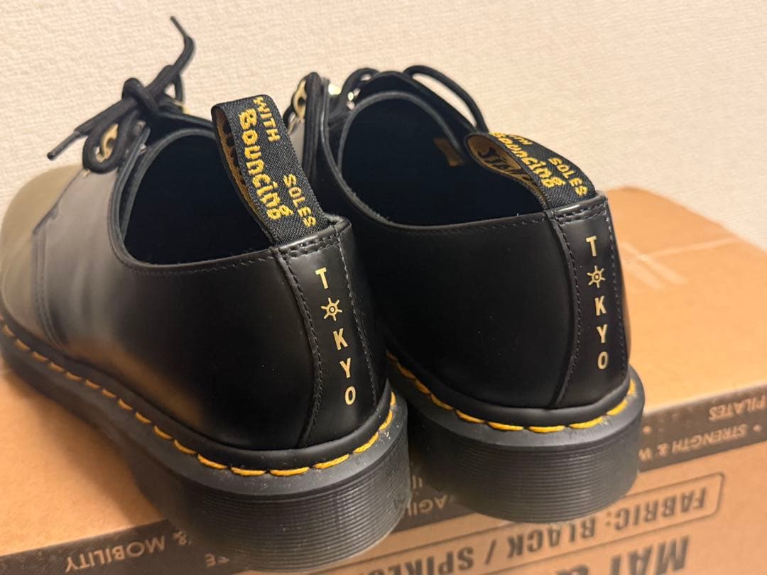 ドクターマーチン1461 DM TYO オリーブ + ブラック スムース UK9