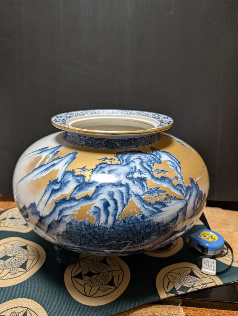 ドラゴン装飾の特大香合 高さ約20cm