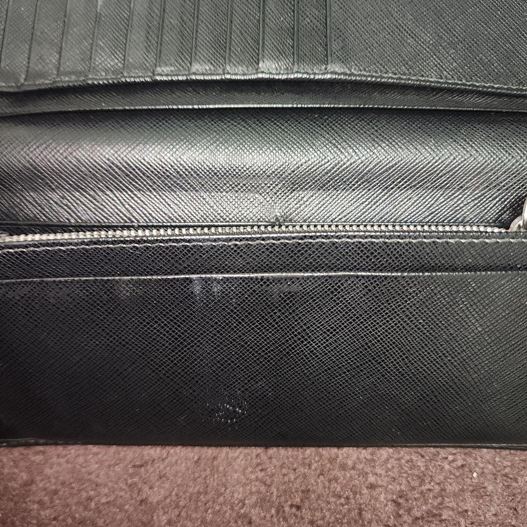 PRADA　サフィアーノトライアングル　長財布