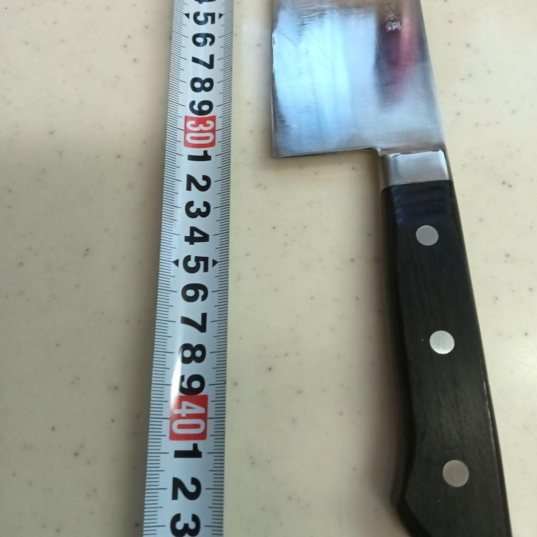 刃渡り約３１cmの牛刀　龍王