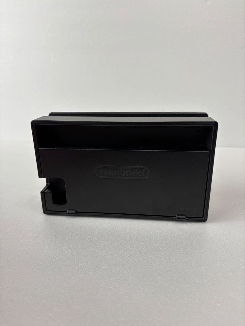 ほぼ新品 Nintendo Switch 本体 2024年製