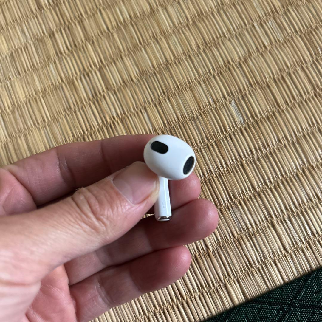 AirPods本体 ホワイト