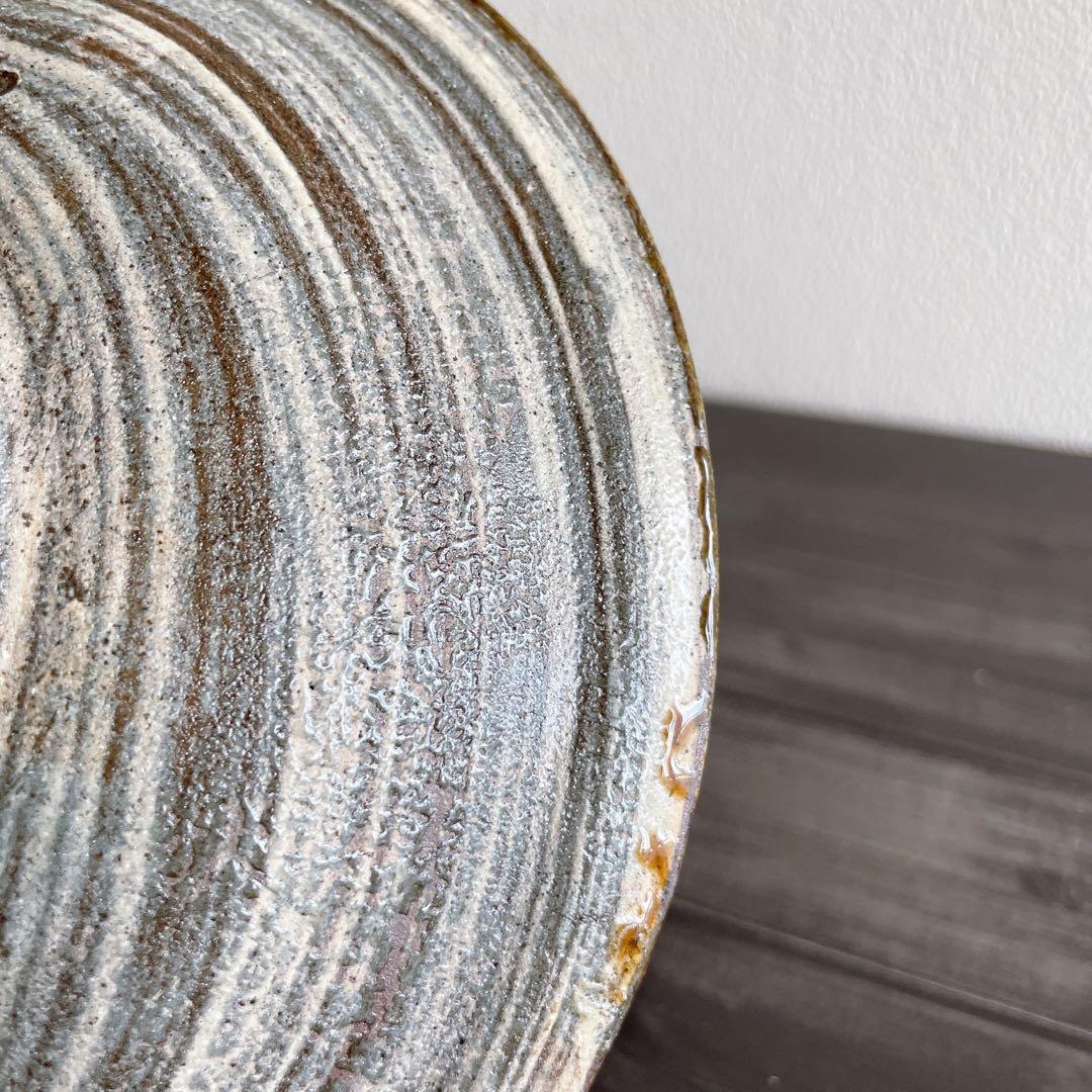 金城次郎 六寸皿 刷毛目線彫 魚文 魚紋 壺屋焼 やちむん 沖縄 民藝 工藝