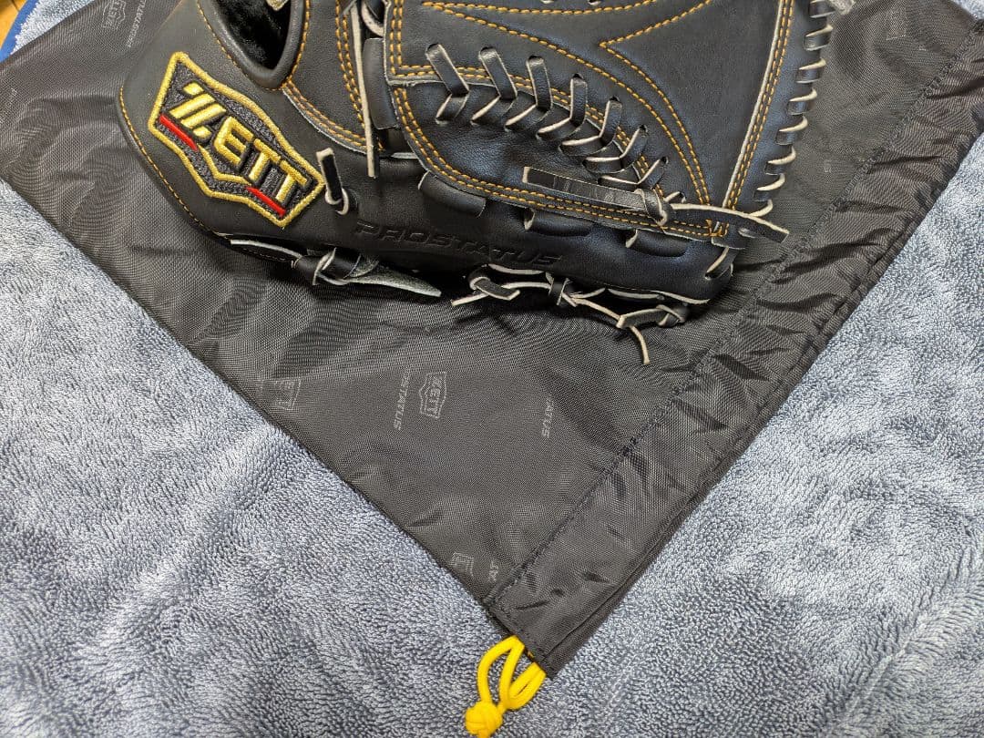 ZETT ゼットプロステイタス 投手　ピッチャー　軟式グローブ中古